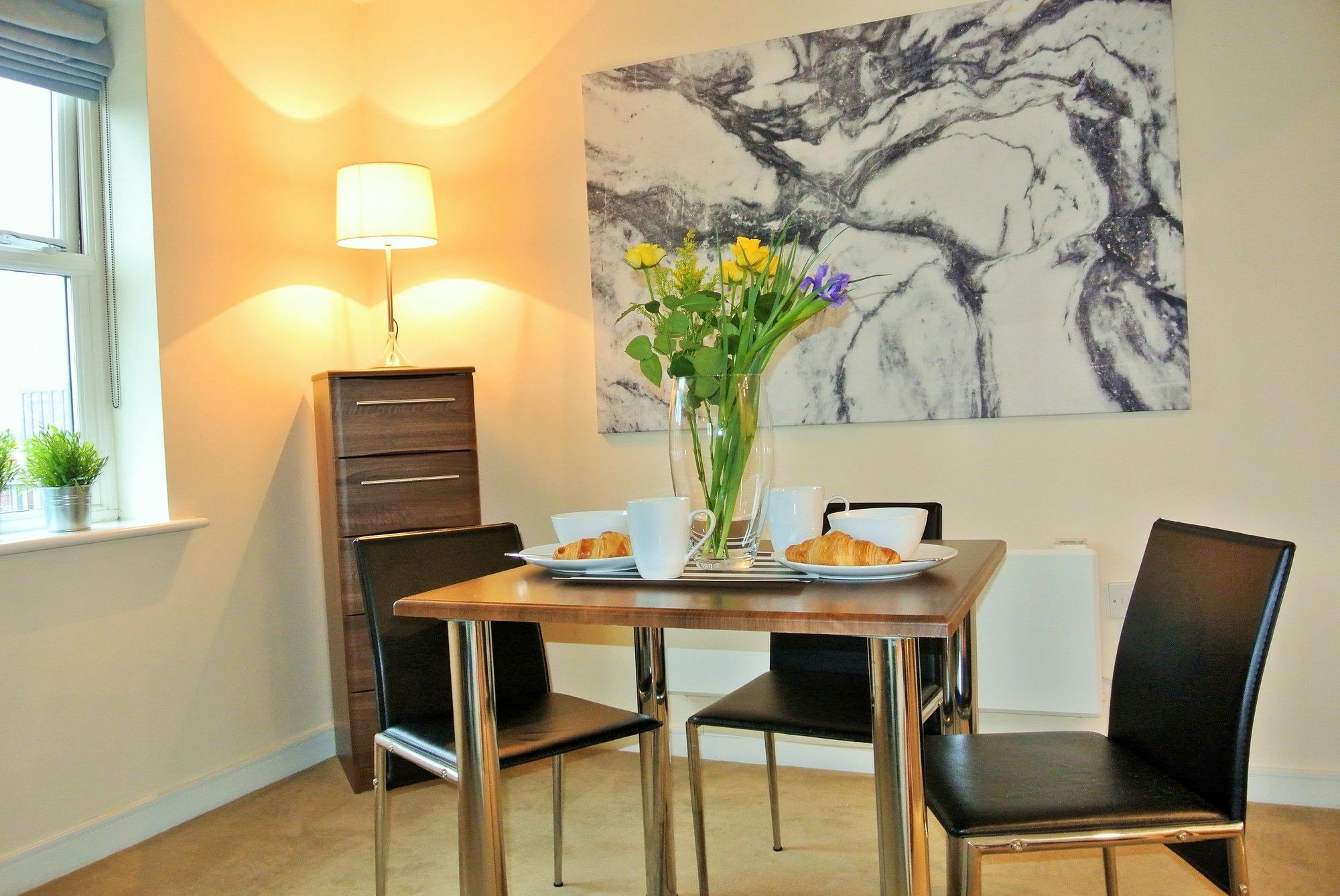 Oyo Approved Serviced Apartments Steam Mill Chester Exterior foto